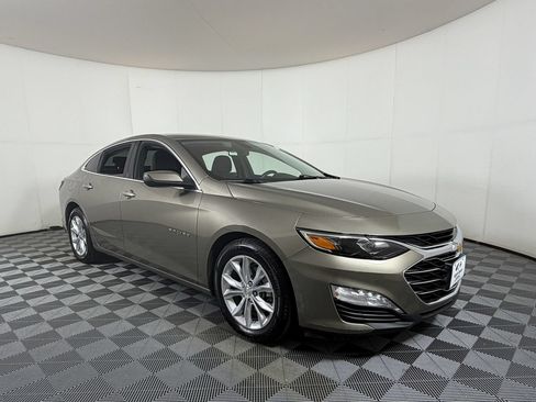 Used 2020 Chevrolet Malibu LT FWD image 1