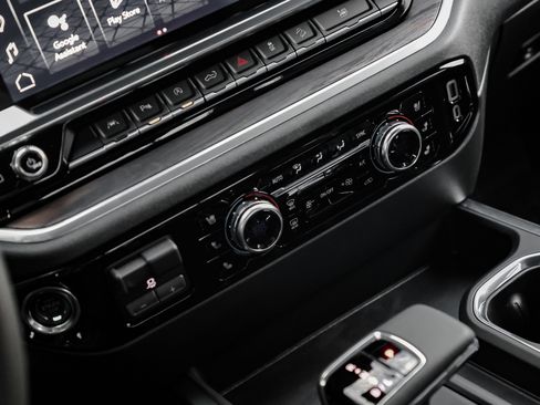 New 2026 GMC Sierra 1500 SLT w/ SLT Premium Plus Package image 32