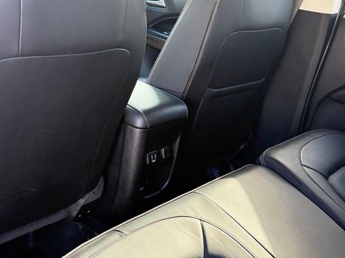 Used 2022 GMC Canyon Denali image 30