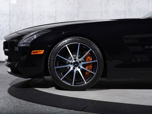Used 2014 Mercedes-Benz SLS AMG GT Coupe image 33