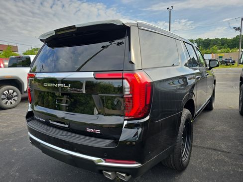 New 2026 GMC Yukon XL Denali w/ Denali Reserve Package AWD/4WD image 6