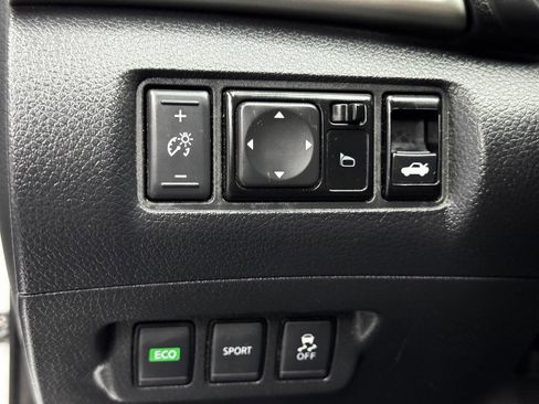 Used 2018 Nissan Sentra S image 29