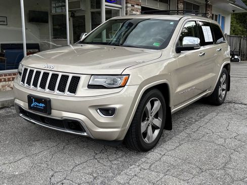 Used 2015 Jeep Grand Cherokee Overland w/ Advanced Technology Group image 2