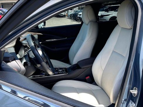 Used 2021 MAZDA CX-30 FWD 2.5 S w/ Premium Package image 6
