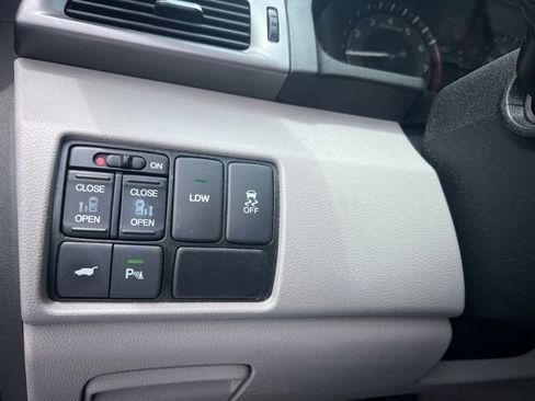 Used 2014 Honda Odyssey Touring image 21