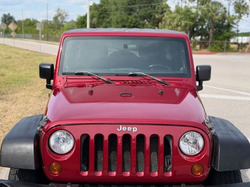 Used 2011 Jeep Wrangler Unlimited Sport AWD/4WD image 6