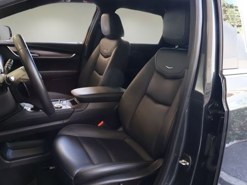 Used 2022 Cadillac XT5 Luxury image 12