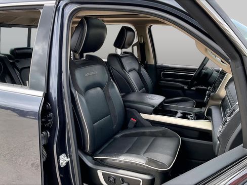 Used 2020 RAM 1500 Laramie RWD image 9