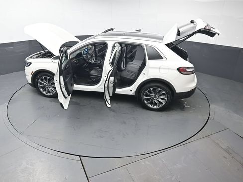 Used 2022 Lincoln Nautilus Reserve w/ Cargo Utility Package AWD/4WD image 47