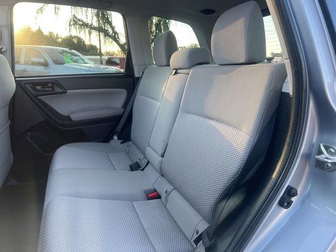 Used 2017 Subaru Forester 2.5i Premium image 14