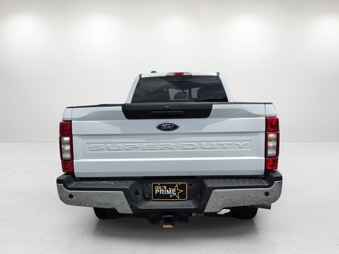 Used 2022 Ford F250 XLT w/ XLT Value Package AWD/4WD image 6