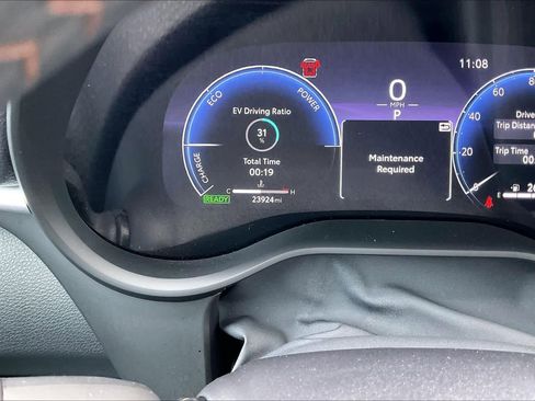 Used 2025 Toyota Sienna Platinum image 23