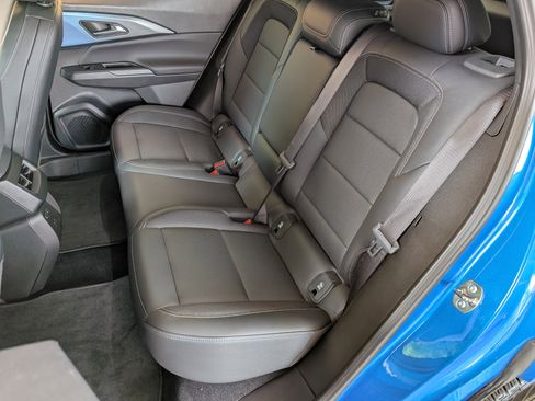 Used 2024 Chevrolet Equinox EV LT w/ Active Safety Package 3 FWD image 18