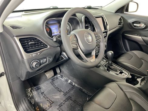 Used 2022 Jeep Cherokee Limited AWD/4WD image 9