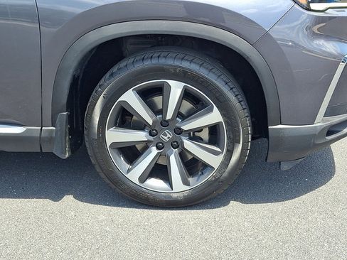 Certified 2023 Honda Pilot Touring image 9