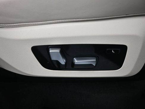 Used 2019 BMW X7 xDrive40i w/ Premium Package AWD/4WD image 50