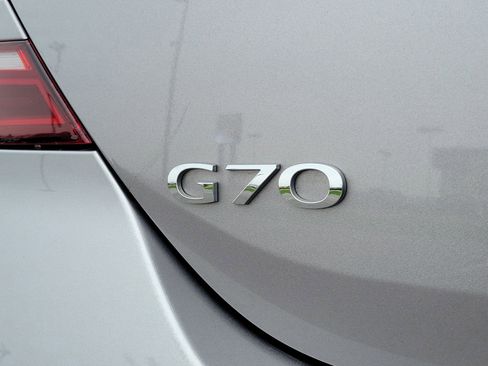 Used 2025 Genesis G70 2.5T AWD/4WD image 6