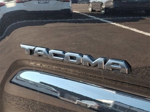 Used 2021 Toyota Tacoma TRD Sport image 29