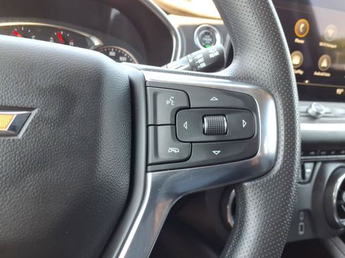 Used 2025 Chevrolet Blazer LT AWD/4WD image 23