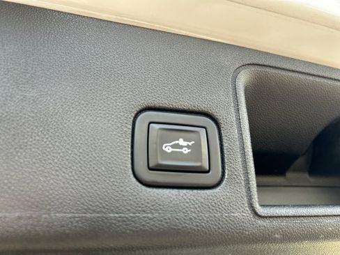 Certified 2021 GMC Terrain SLT image 38