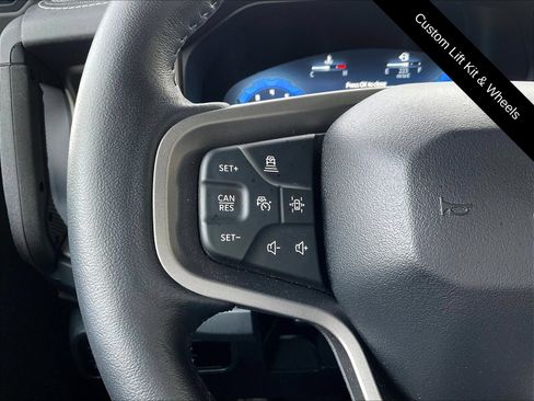 Used 2025 Ford Bronco Outer Banks AWD/4WD image 13