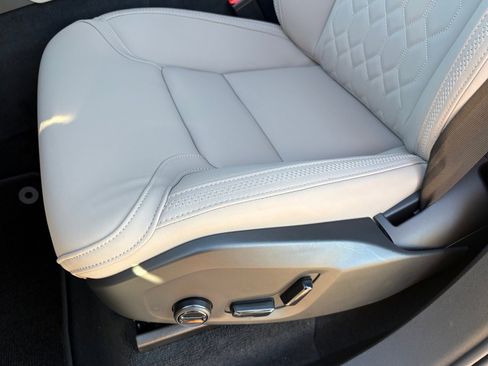 New 2026 Volvo XC90 B6 Plus w/ Protection Package Premier image 16