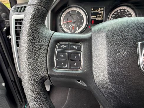 Used 2017 RAM 1500 Classic SLT image 31