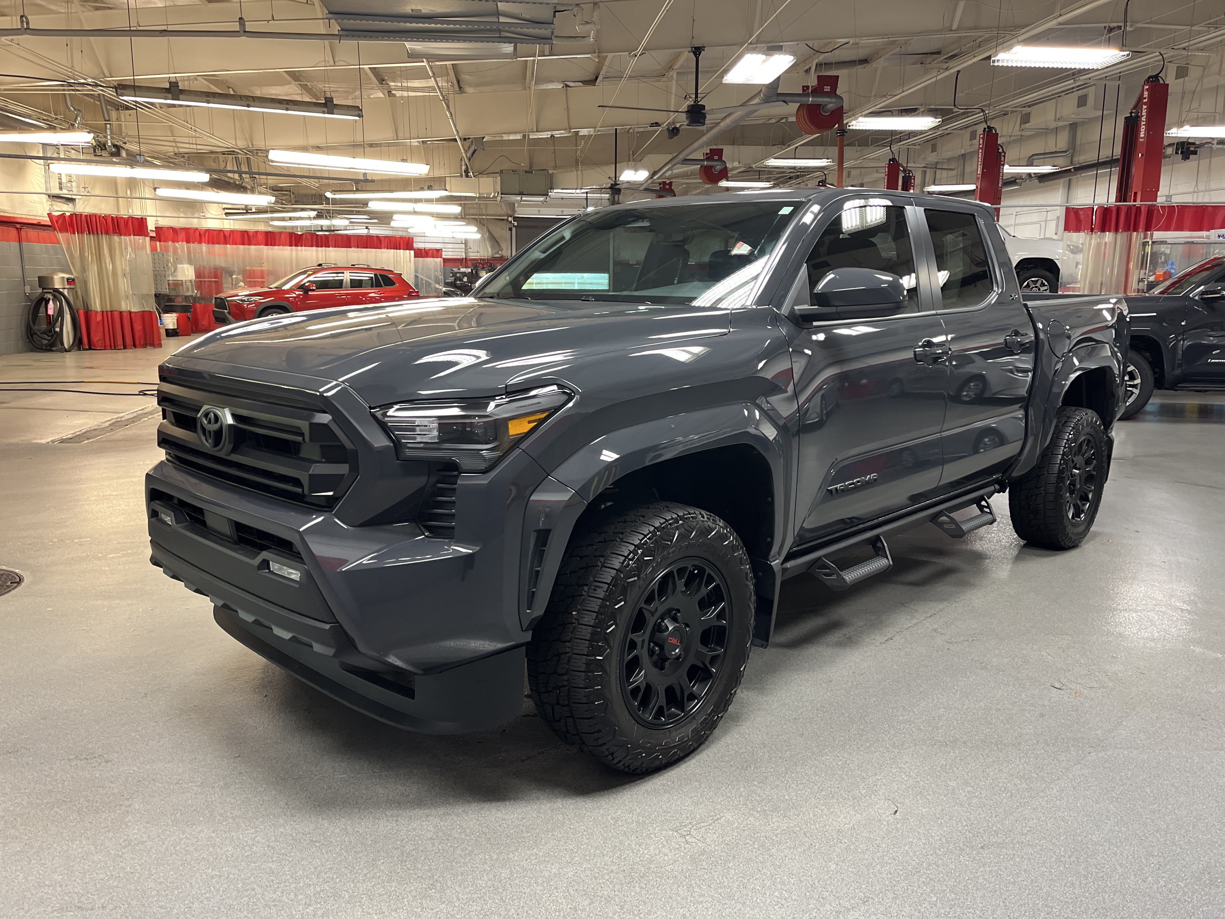 Used 2026 Toyota Tacoma SR5 RWD image 5