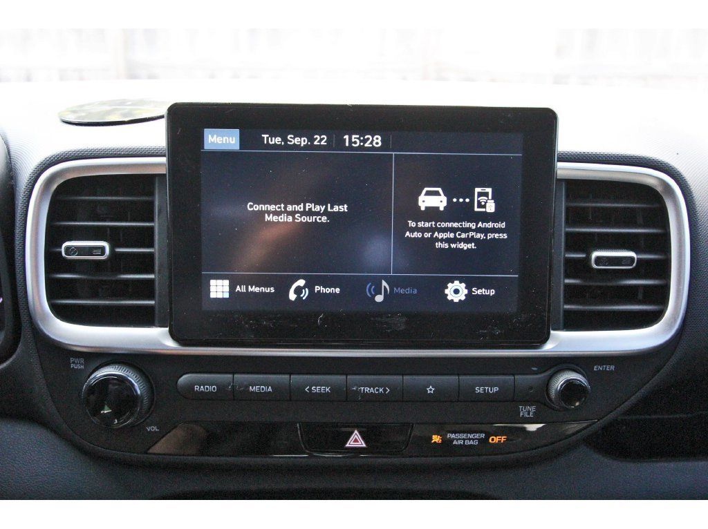 Used 2021 Hyundai Venue SE FWD image 26