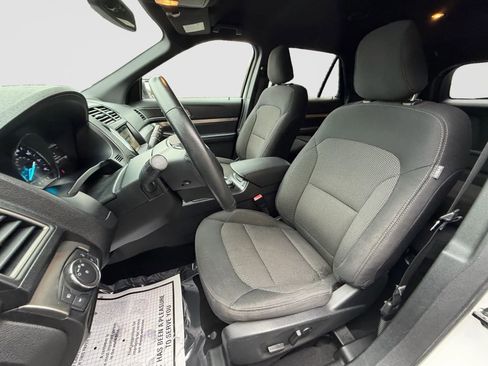 Used 2019 Ford Explorer XLT w/ Equipment Group 201A image 11
