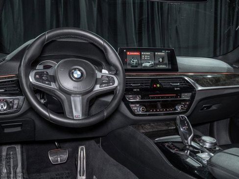 Used 2019 BMW 530i image 18