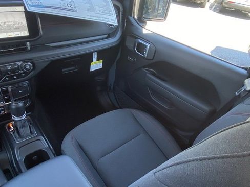 New 2025 Jeep Wrangler Rubicon w/ Technology Group image 34