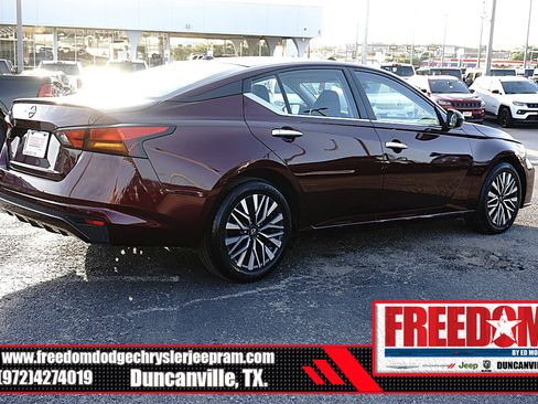 Used 2025 Nissan Altima 2.5 SV FWD image 5