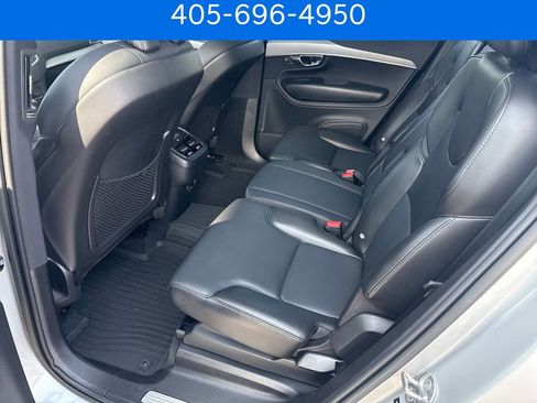 Used 2022 Volvo XC90 T5 Momentum image 15