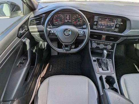 Used 2019 Volkswagen Jetta R-Line FWD image 17