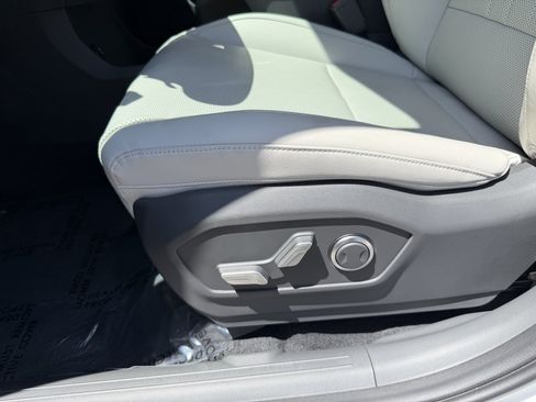 Used 2026 Hyundai Santa Fe SEL FWD image 29