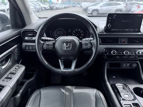 Used 2025 Honda Pilot Touring image 33