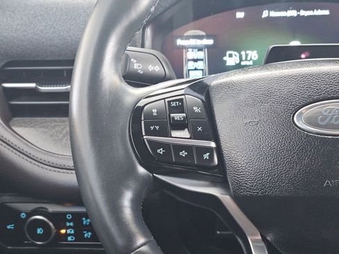 Used 2025 Ford Explorer Platinum w/ LUX Leather Package image 23