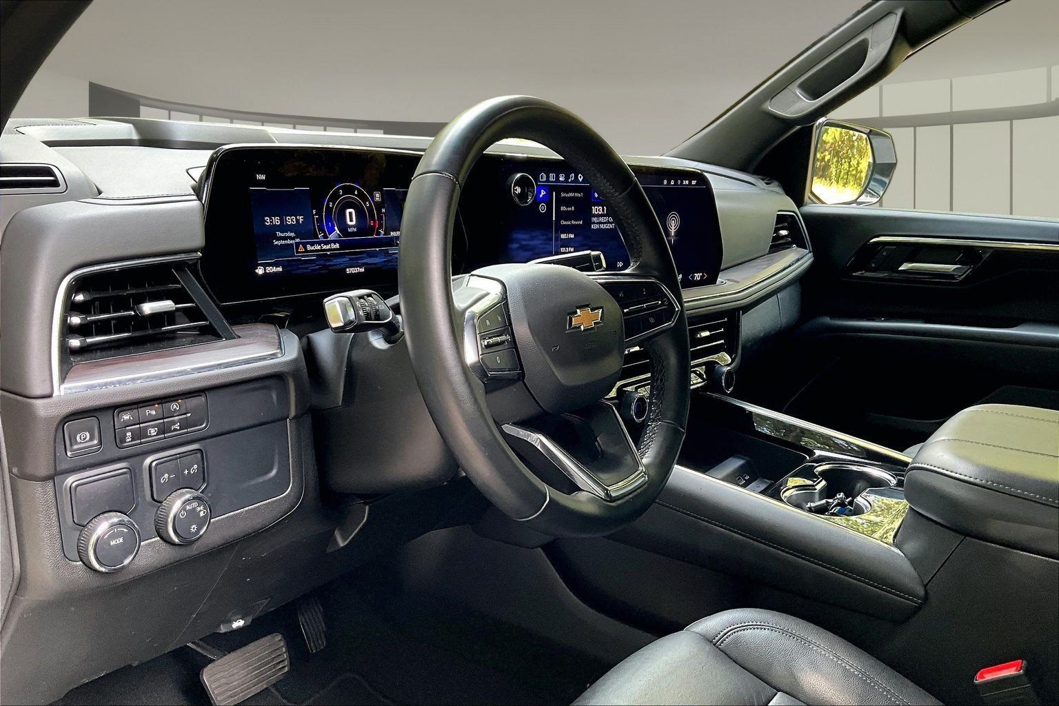 Used 2025 Chevrolet Tahoe LT RWD image 19