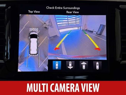 Used 2018 Chrysler Pacifica Limited w/ Advanced Safetytec Group FWD image 12