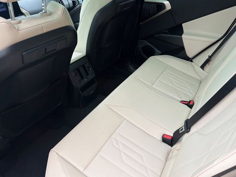 Used 2025 BMW X3 xDrive30i w/ Premium Package image 15