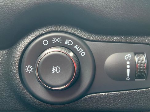 Used 2022 Dodge Durango GT image 17