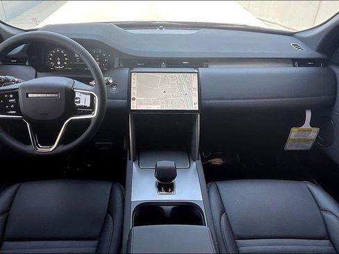 New 2025 Land Rover Discovery Sport Dynamic SE image 5
