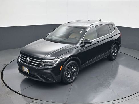 Used 2022 Volkswagen Tiguan SE image 13