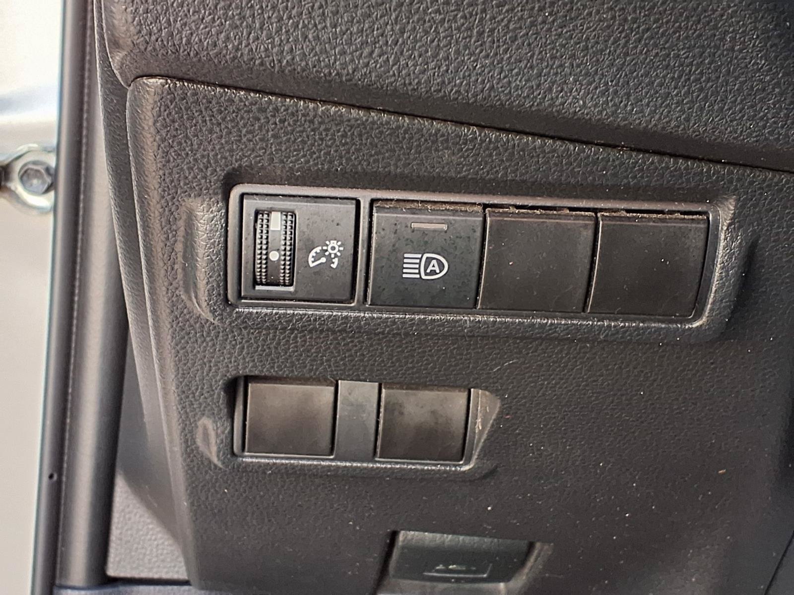 Certified 2023 Toyota Corolla Cross XLE FWD image 24