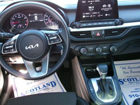 Used 2024 Kia Forte LX image 11