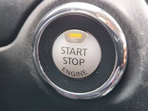 Used 2017 INFINITI QX60 FWD w/ Deluxe Technology Package image 19