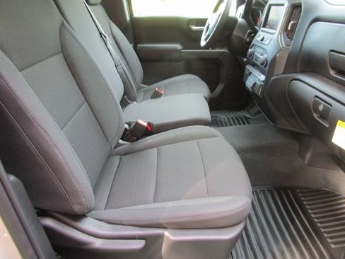 New 2026 Chevrolet Silverado 1500 Custom RWD image 31