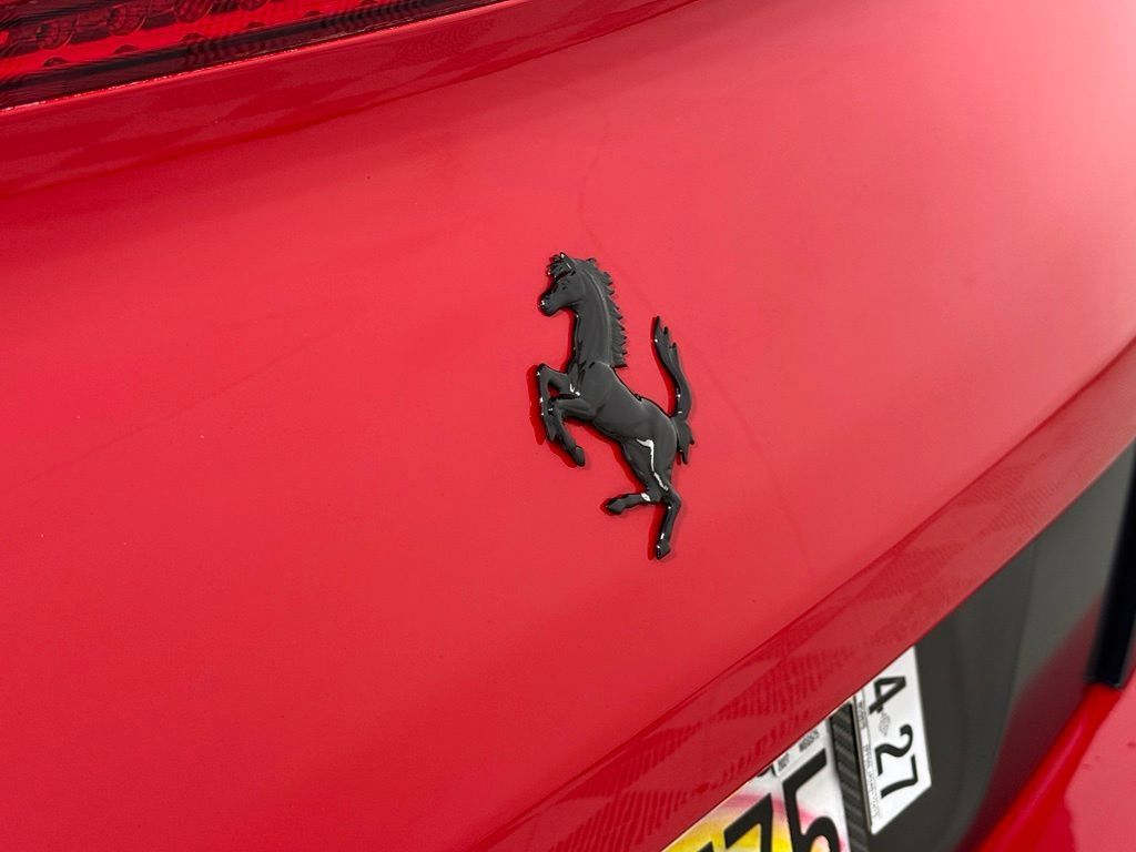 Used 2010 Ferrari California RWD image 9