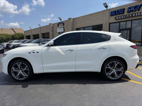 Used 2022 Maserati Levante GT AWD/4WD image 9